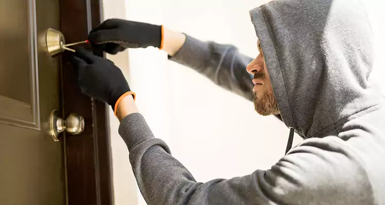 Emergency Motel Lock Repairs—Available 24/7 in Three Lakes, FL